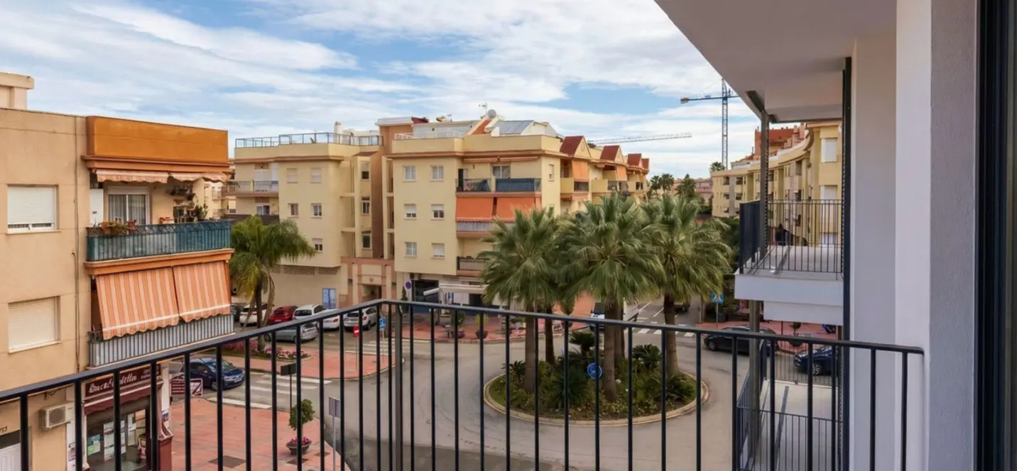 Продажа апартаментов на среднем этаже в Estepona 3