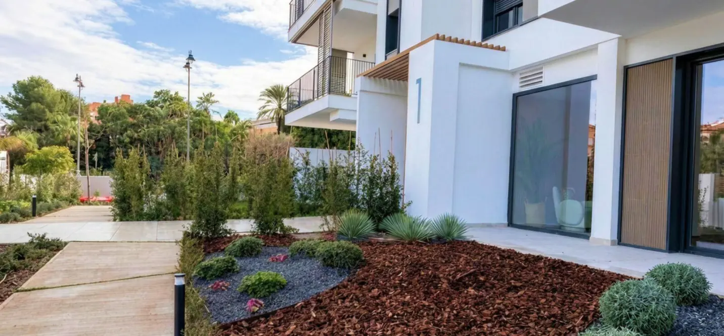 Продажа апартаментов на среднем этаже в Estepona 4