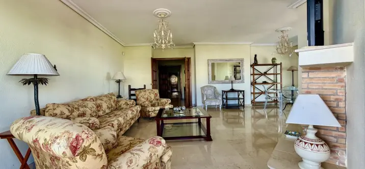 Venta de apartamento en planta media en San Pedro de Alcántara 4