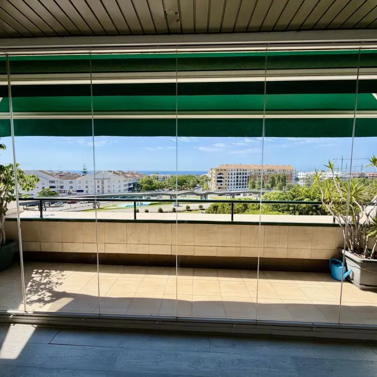 Sale of middle floor apartment in San Pedro de Alcántara