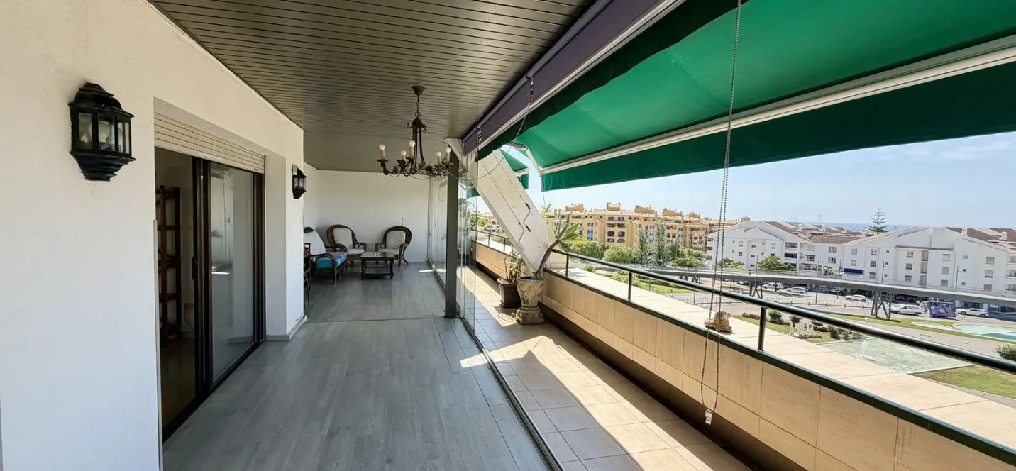 Sale of middle floor apartment in San Pedro de Alcántara 3