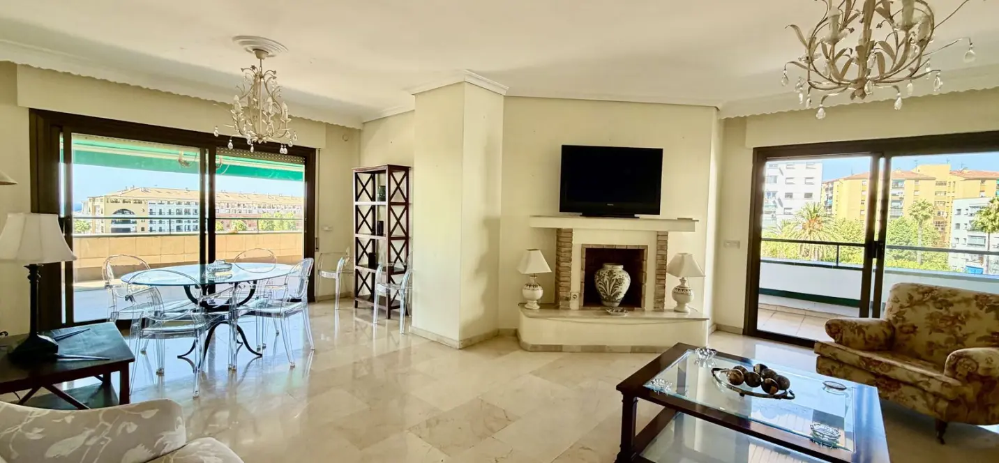 Sale of middle floor apartment in San Pedro de Alcántara 4