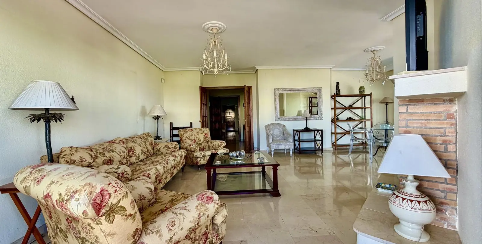 Sale of middle floor apartment in San Pedro de Alcántara 6