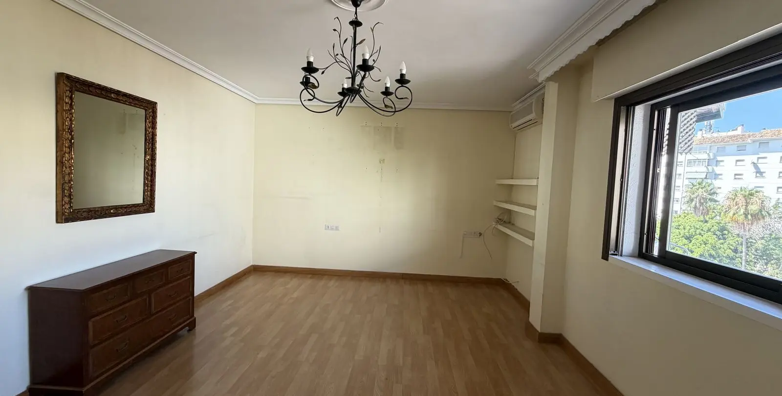 Sale of middle floor apartment in San Pedro de Alcántara 15