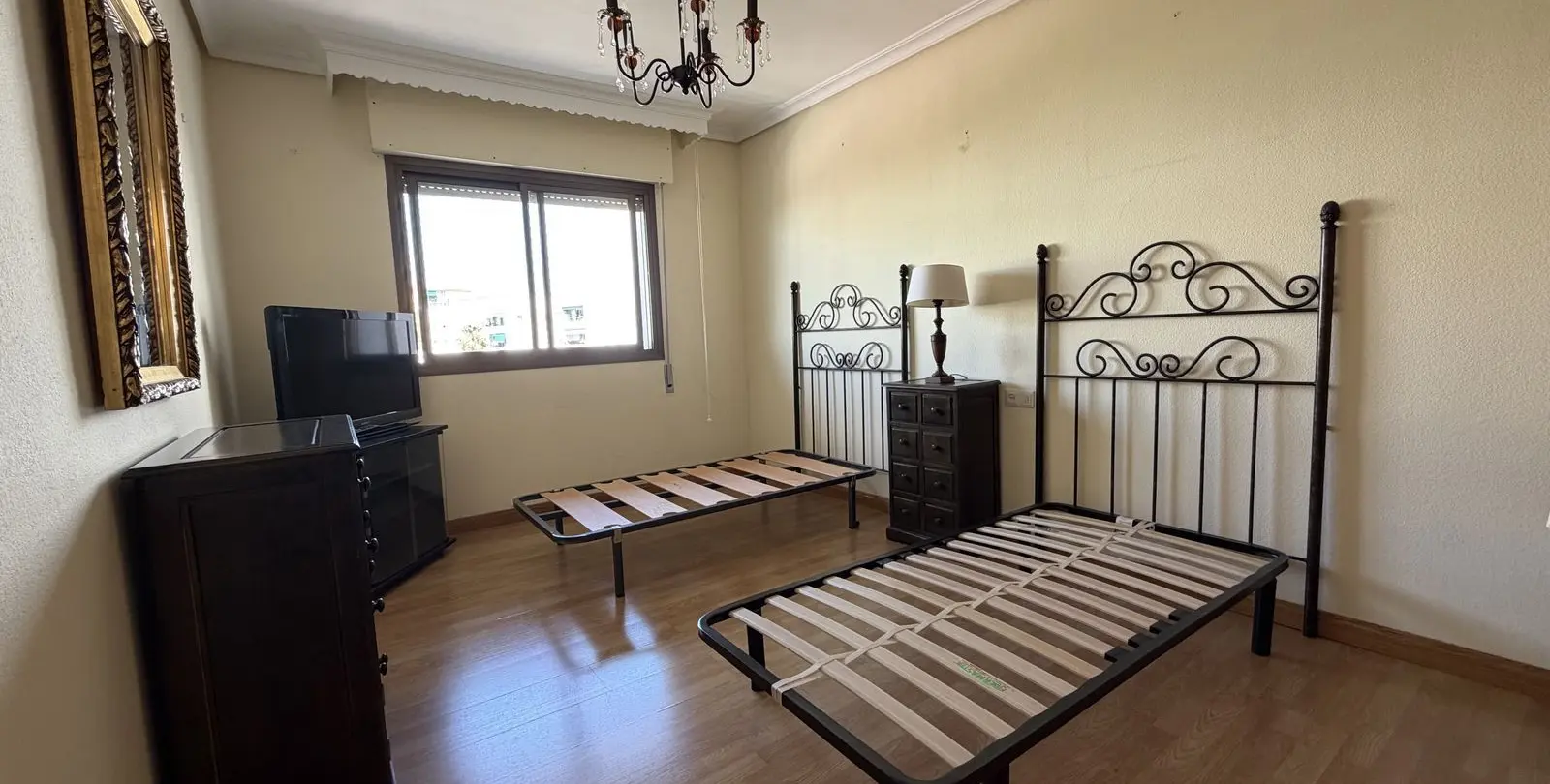 Sale of middle floor apartment in San Pedro de Alcántara 16