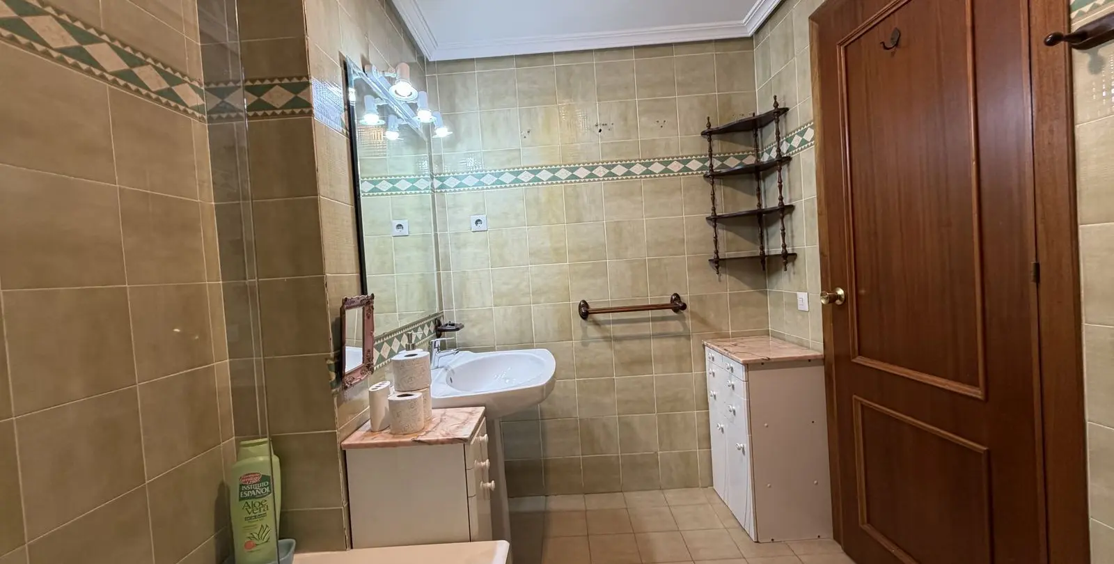 Sale of middle floor apartment in San Pedro de Alcántara 17