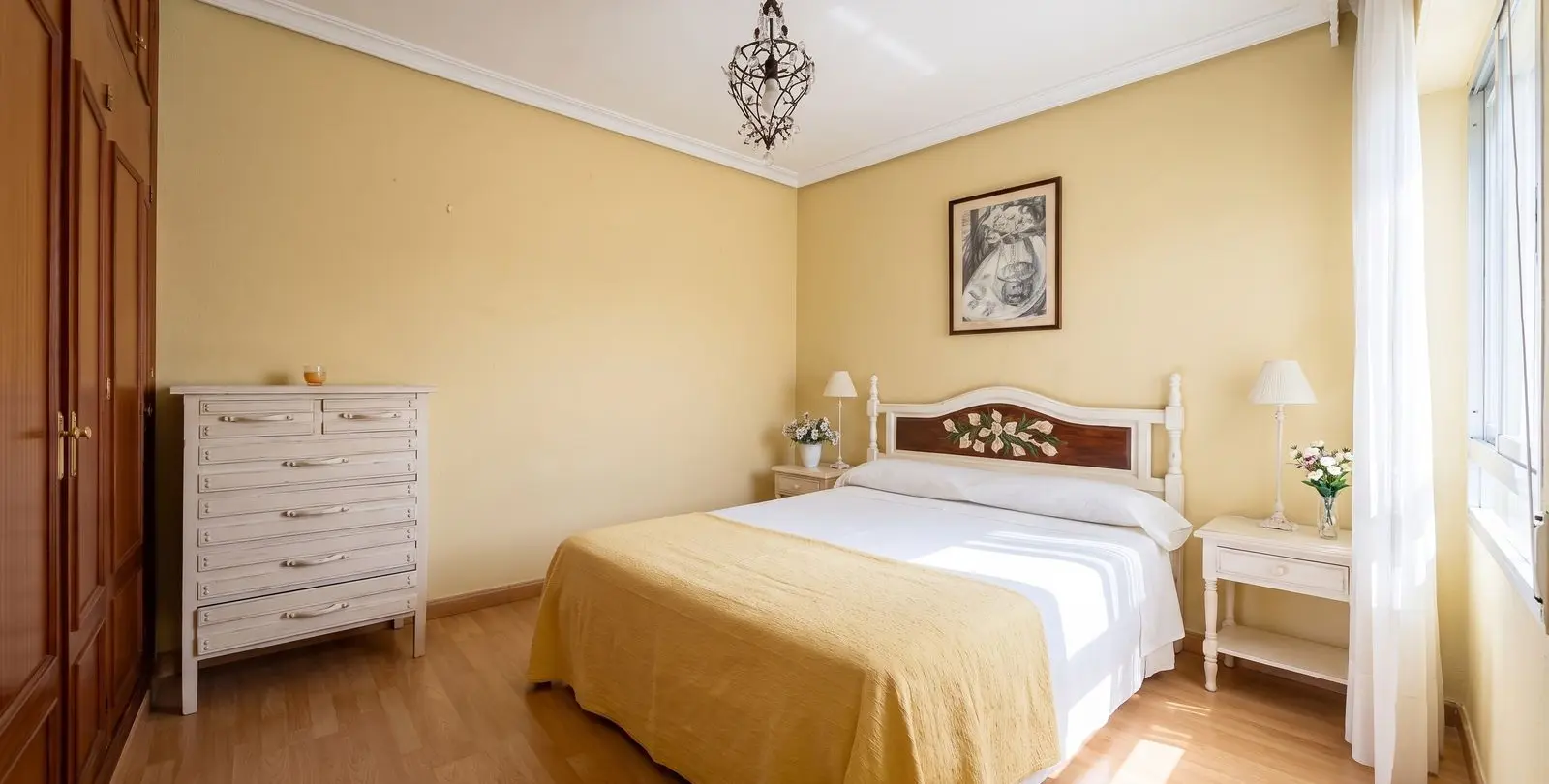 Sale of middle floor apartment in San Pedro de Alcántara 18