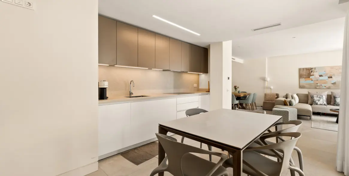Short-term rent of duplex in The Golden Mile 6