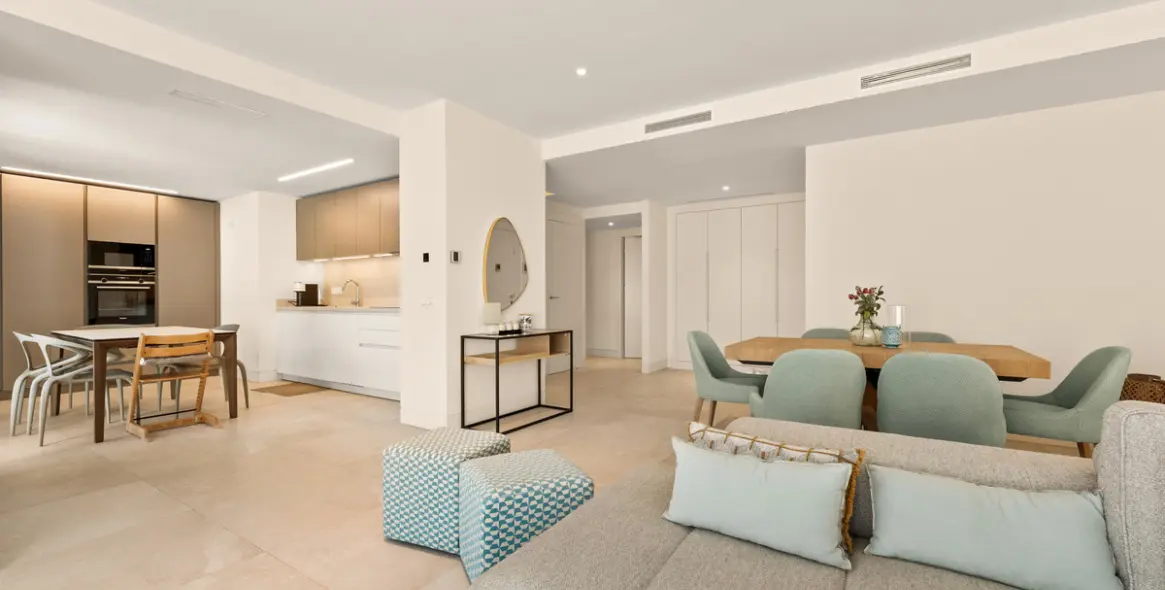Short-term rent of duplex in The Golden Mile 8