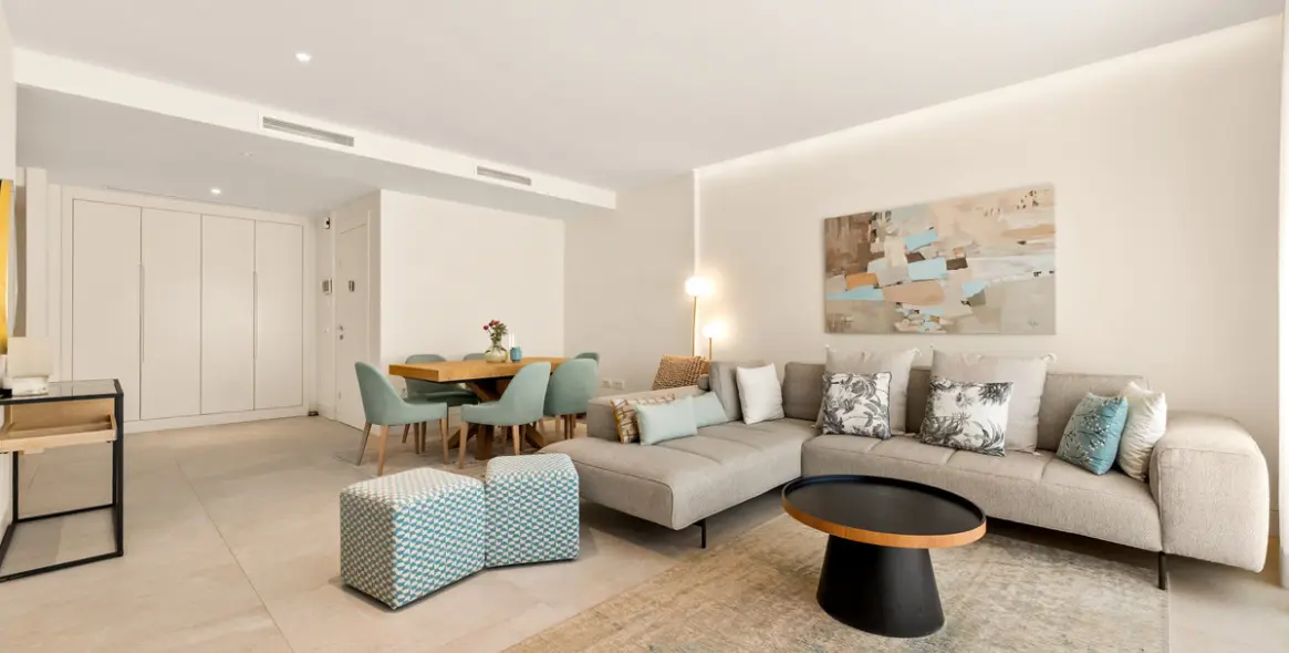 Short-term rent of duplex in The Golden Mile 9