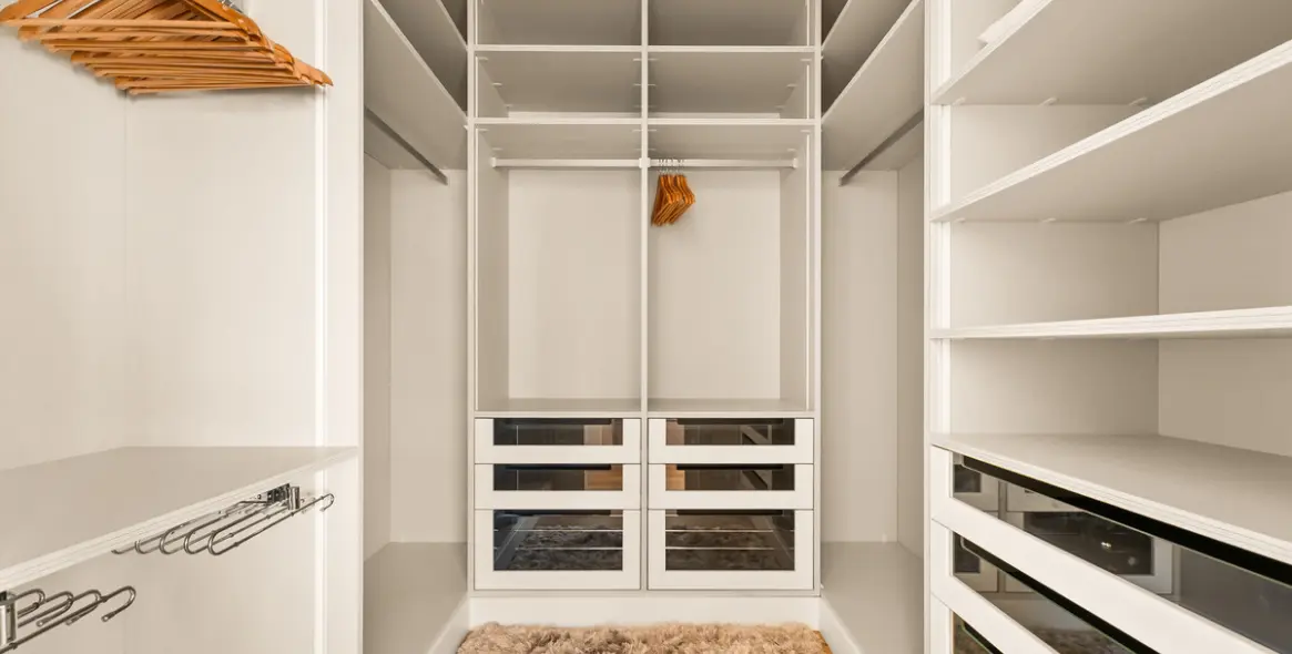 Short-term rent of duplex in The Golden Mile 16