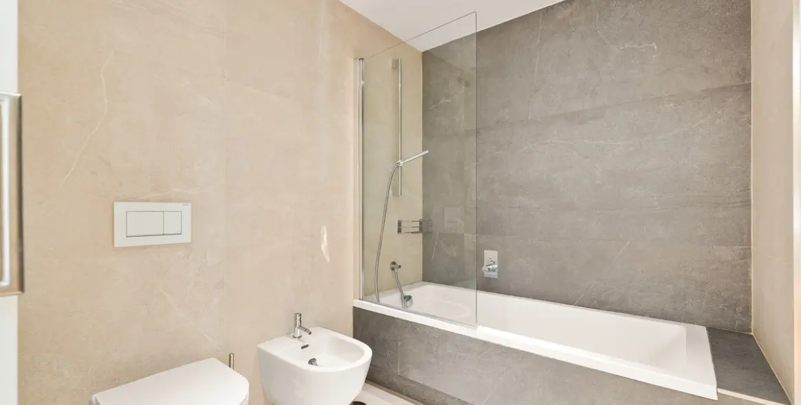 Short-term rent of duplex in The Golden Mile 18
