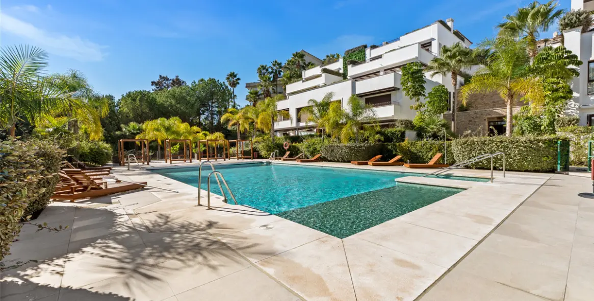 Short-term rent of duplex in The Golden Mile 25