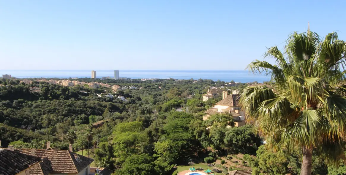 Venta de ático dúplex en Elviria 2