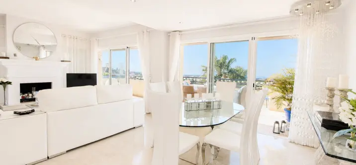 Venta de ático dúplex en Elviria 2
