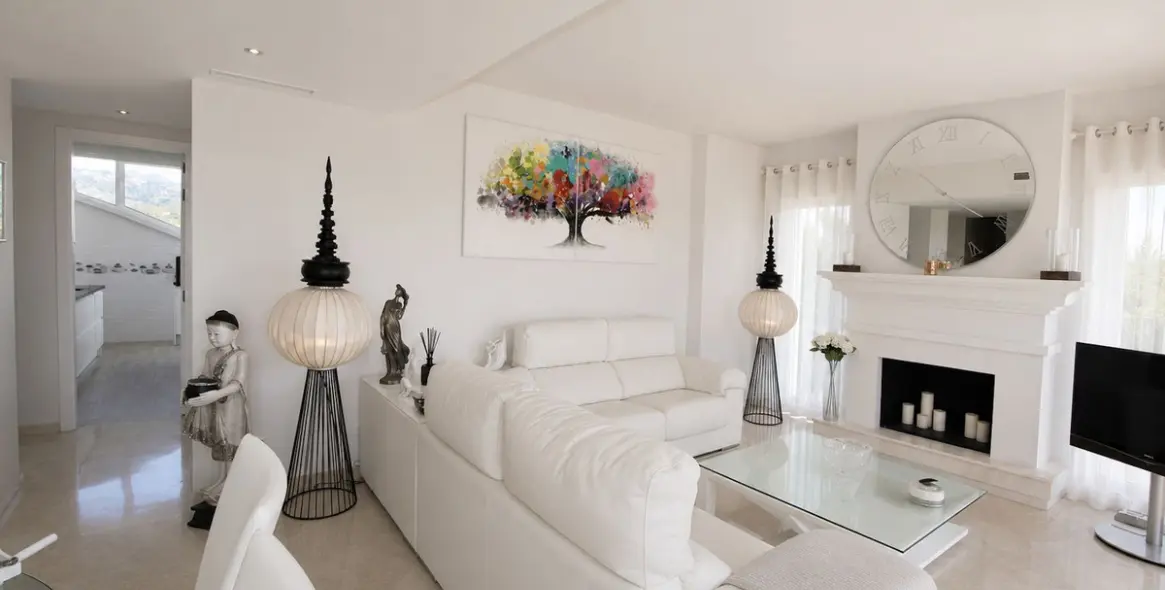 Venta de ático dúplex en Elviria 7