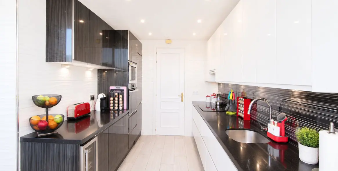 Venta de ático dúplex en Elviria 12
