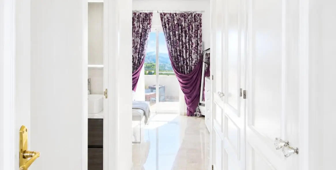 Venta de ático dúplex en Elviria 23