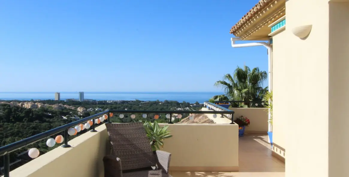 Venta de ático dúplex en Elviria 27