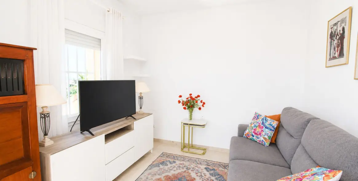 Venta de ático dúplex en Elviria 32