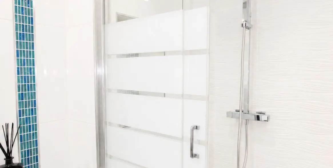 Venta de ático dúplex en Elviria 35