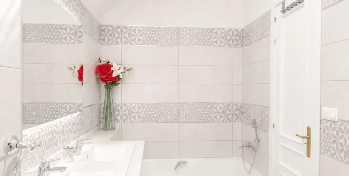 Venta de ático dúplex en Elviria 45