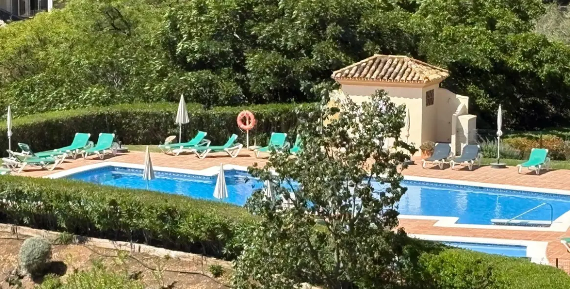 Venta de ático dúplex en Elviria 47