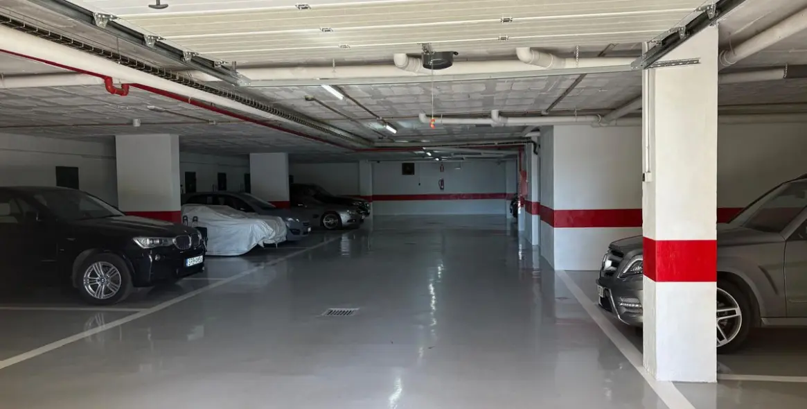 Venta de ático dúplex en Elviria 49