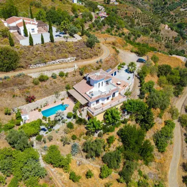 Venta de villa independiente en Cómpeta