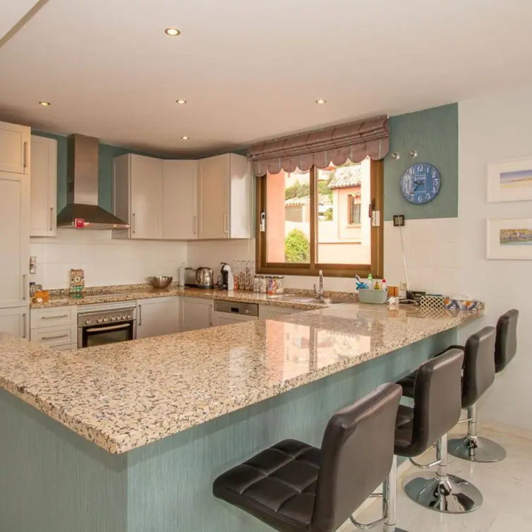 Sale of middle floor apartment in La Mairena