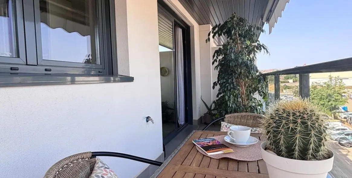 Продажа апартаментов на первом этаже в Las Lagunas 4