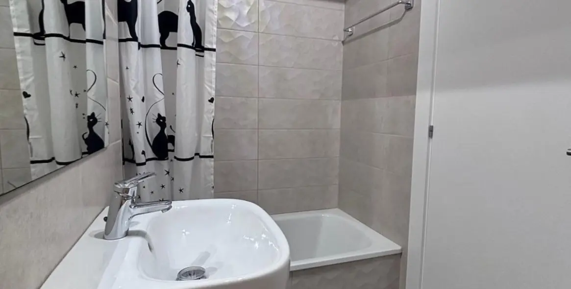 Продажа апартаментов на первом этаже в Las Lagunas 15