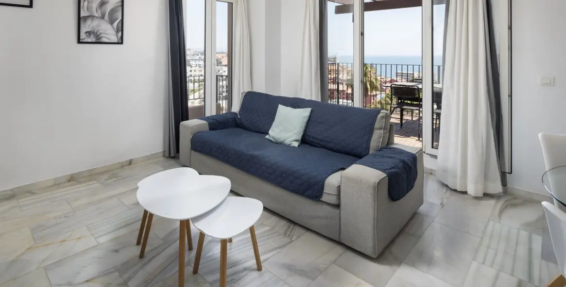 Sale of middle floor apartment in Benalmadena 1