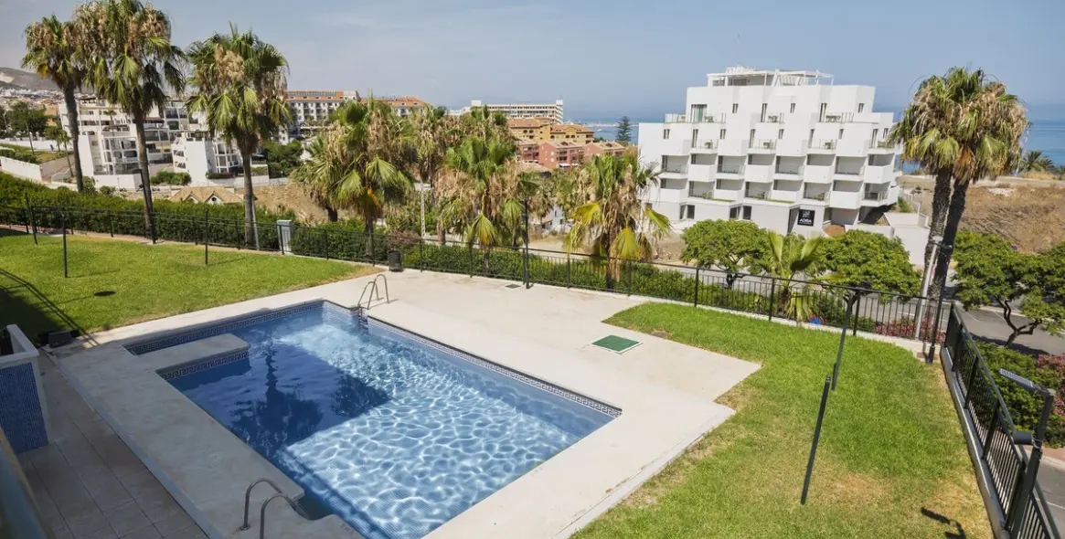 Sale of middle floor apartment in Benalmadena 26