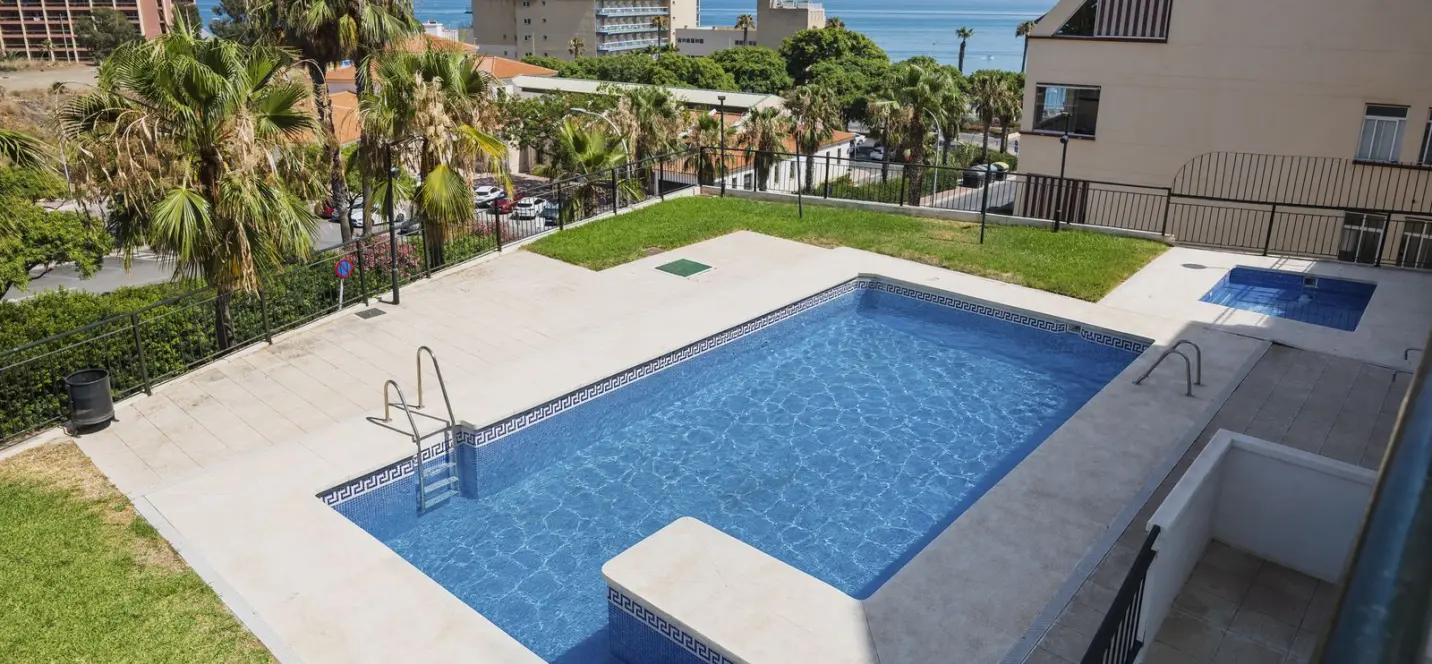Venta de apartamento en planta media en Benalmadena 4