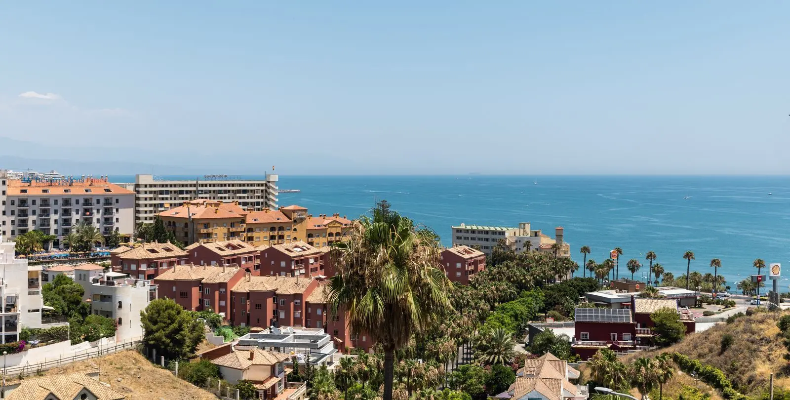 Sale of middle floor apartment in Benalmadena 27