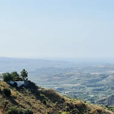 Venta de finca - cortijo en Almachar