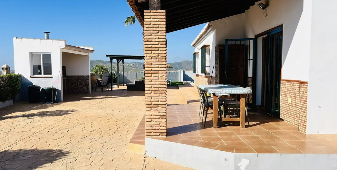 Venta de finca - cortijo en Almachar 5