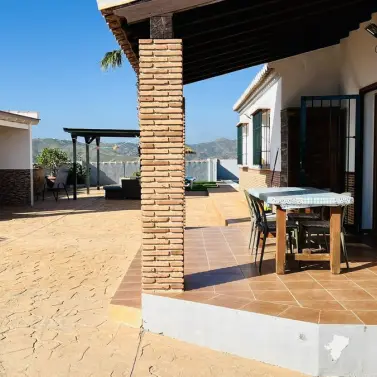 Venta de finca - cortijo en Almachar