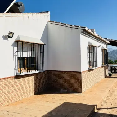 Venta de finca - cortijo en Almachar