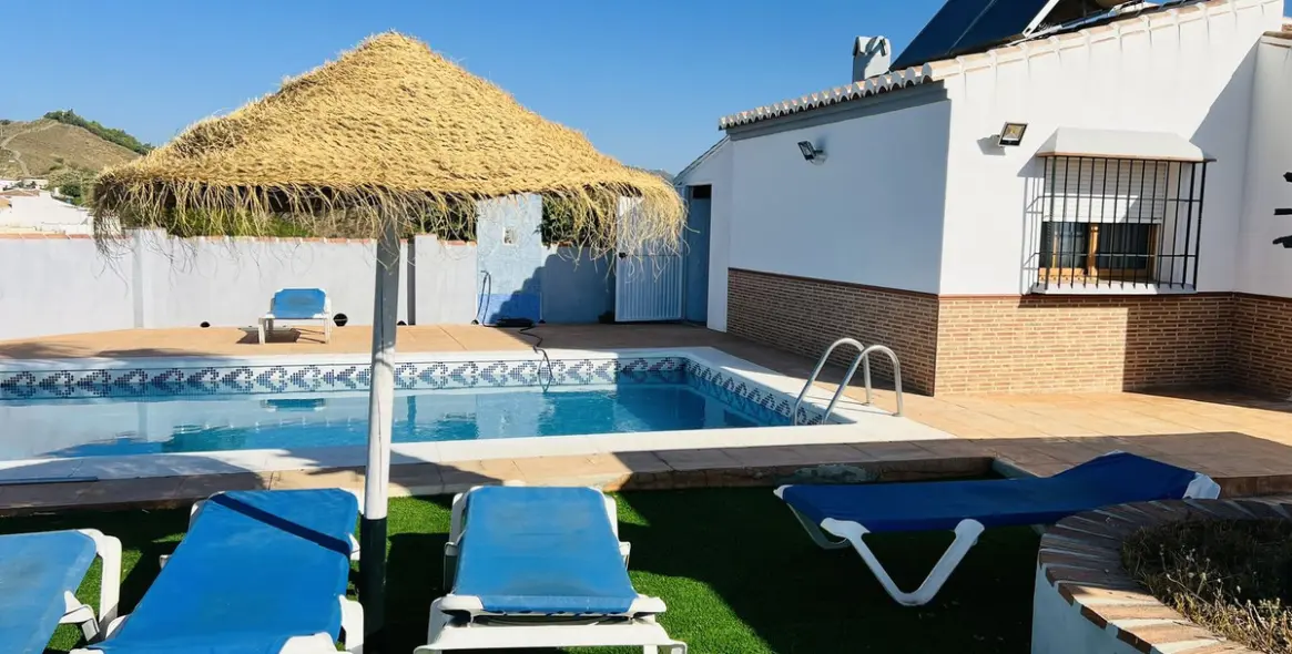 Venta de finca - cortijo en Almachar 20