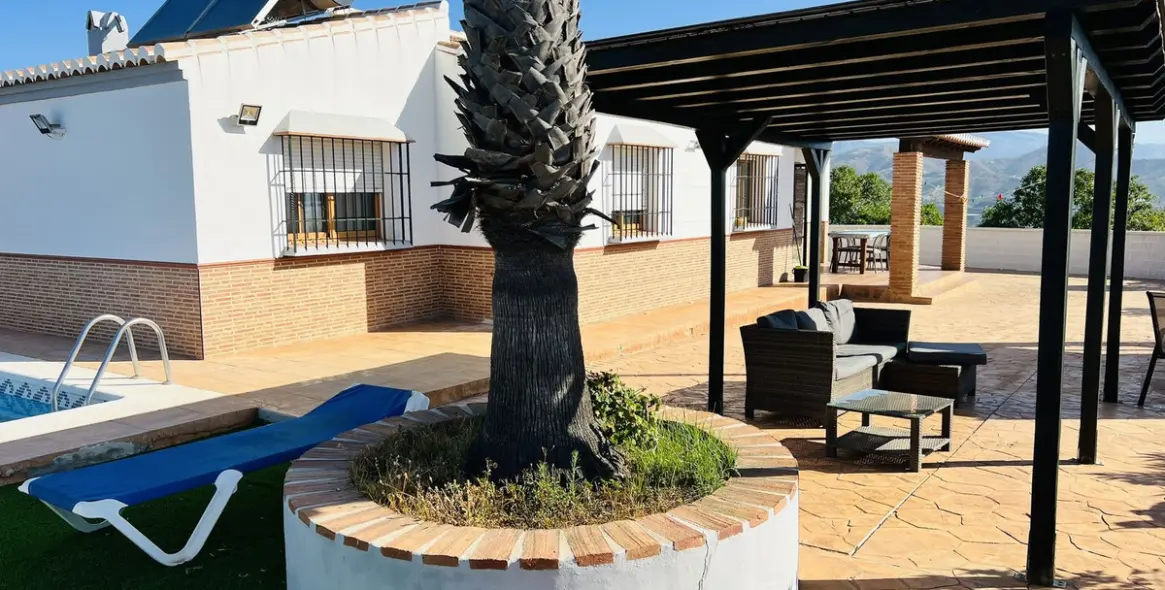 Venta de finca - cortijo en Almachar 24