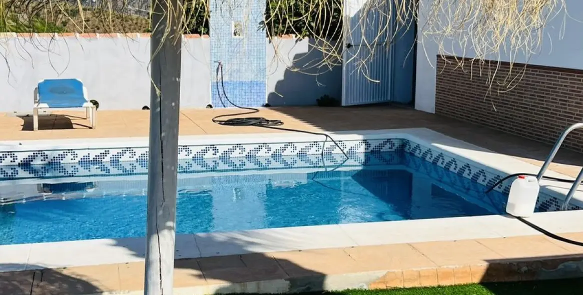 Venta de finca - cortijo en Almachar 28