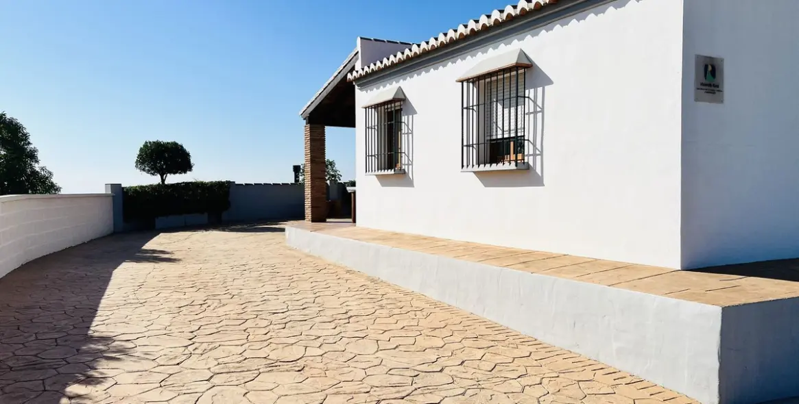 Venta de finca - cortijo en Almachar 30