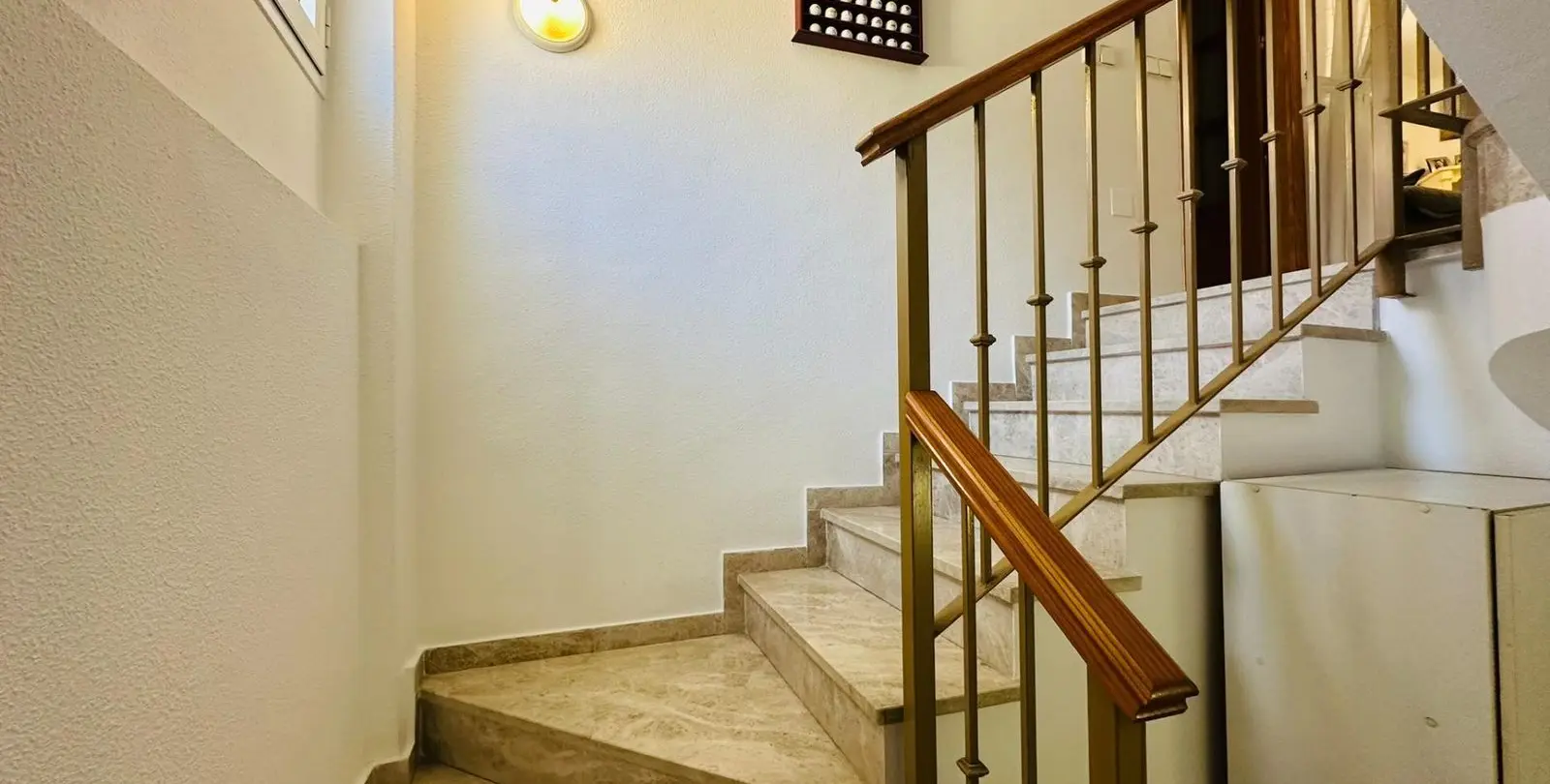 Sale of townhouse in Sierrezuela 8