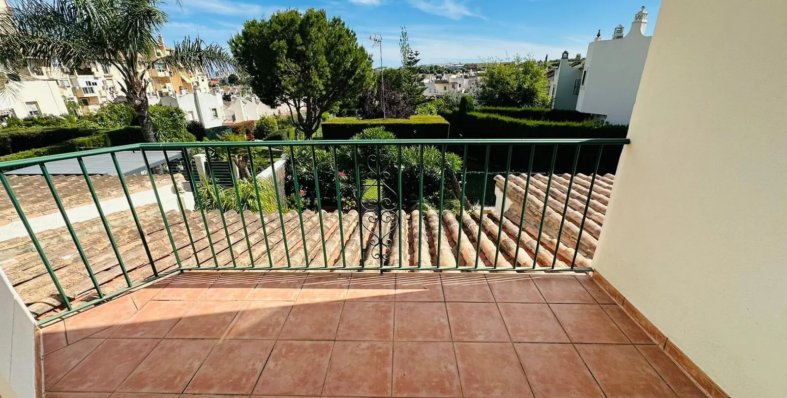 Sale of townhouse in Sierrezuela 13