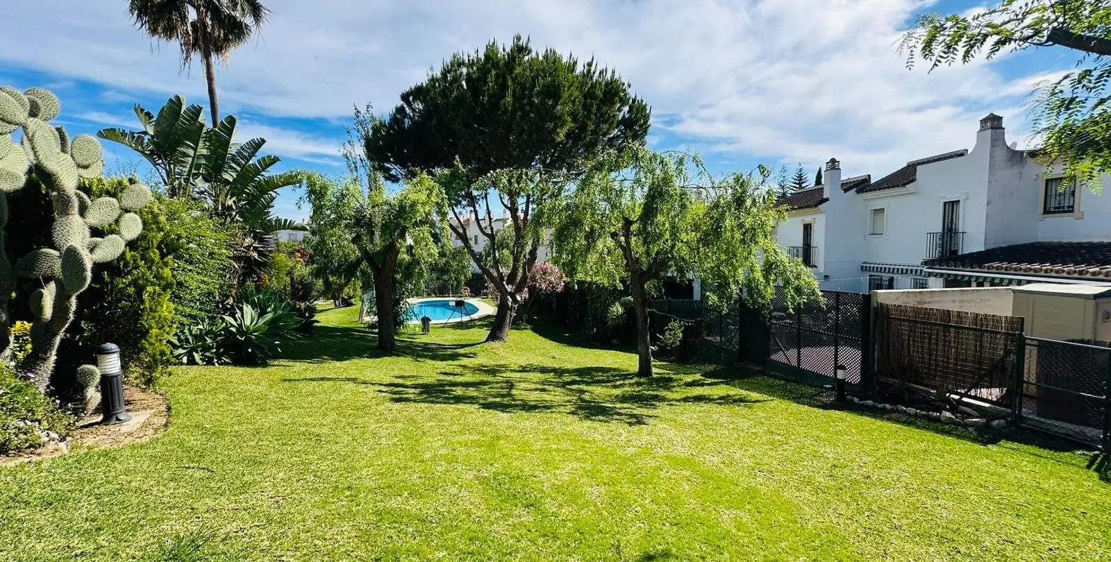 Sale of townhouse in Sierrezuela 28