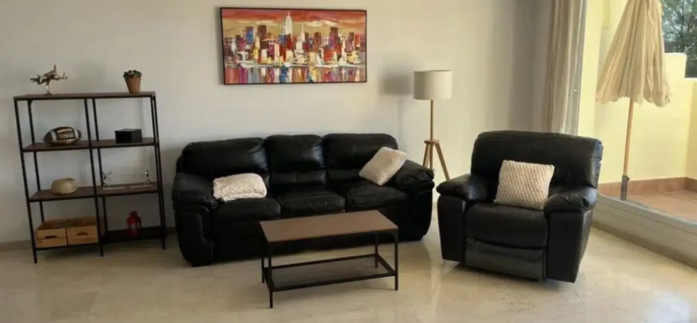 Sale of ground floor apartment in Benahavís 1