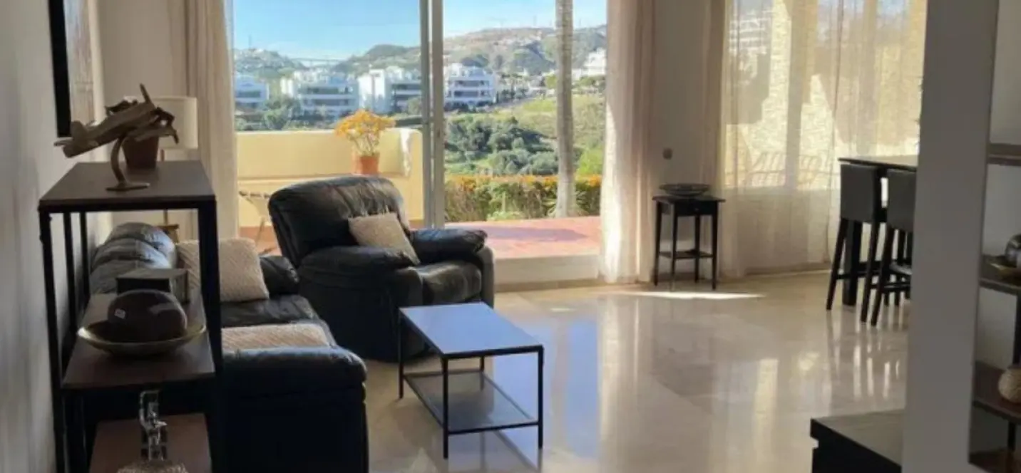 Sale of ground floor apartment in Benahavís 3