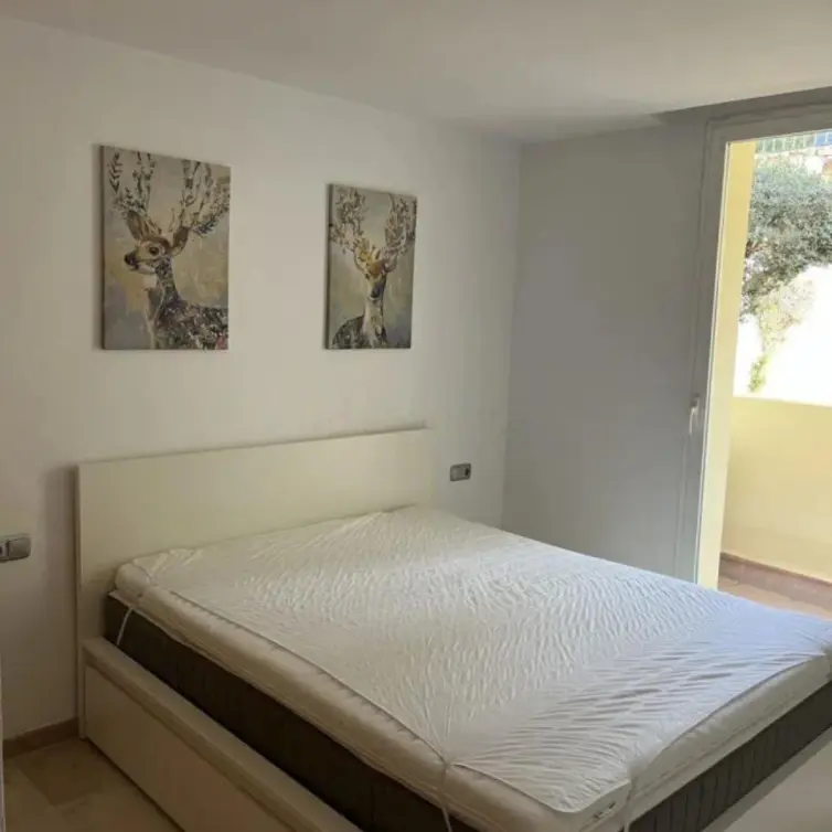 Sale of ground floor apartment in Benahavís